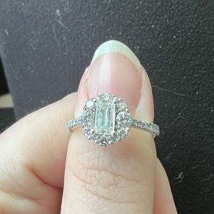 14k white gold halo 1.75 t.w Diamond engagement ring